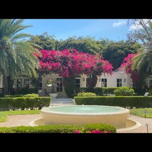 Meet your Posher, Paige abernathy